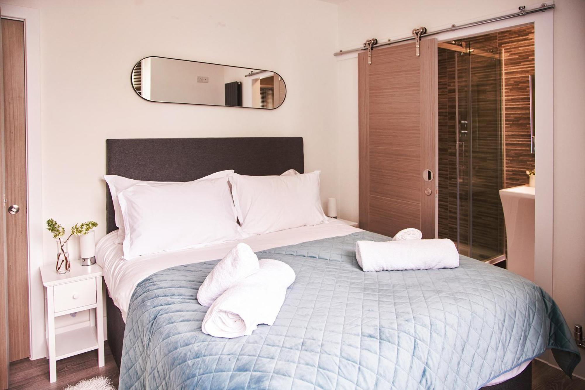 Ferienwohnung Harbour Breeze - Contemporary Waterside Bolthole On Torquay'S Iconic Marina Exterior foto