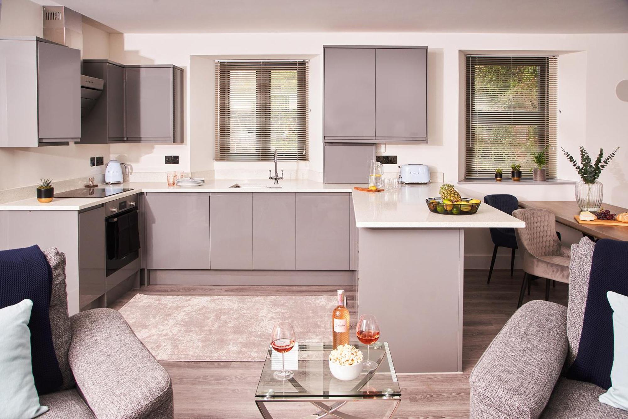 Ferienwohnung Harbour Breeze - Contemporary Waterside Bolthole On Torquay'S Iconic Marina Exterior foto